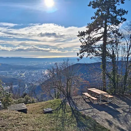 Feriehus Tau Forest *